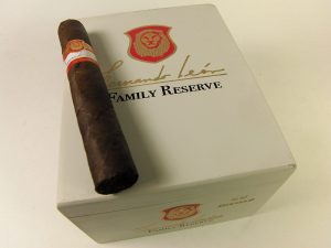 Blind Cigar Review: Fernando Leon | Family Reserve Family Reserve Robusto