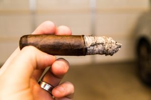 Blind Cigar Review: Man O' War | Dark Aged Maduro