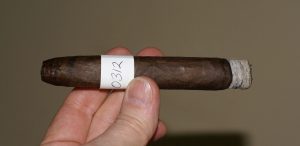 Blind Cigar Review: La Hoja | Edición Clasica Maduro 1962 No. 2