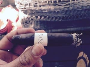 Blind Cigar Review: La Hoja | Edición Clasica Maduro 1962 No. 2