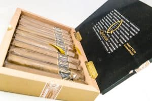 Blind Cigar Review: Quesada | Reserva Privada Toro