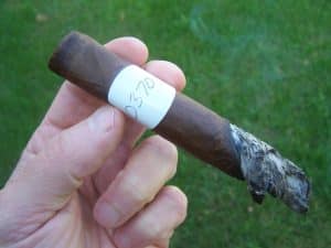 Blind Cigar Review: Joya de Nicaragua | Cuatro Cinco Reserva Especial Toro